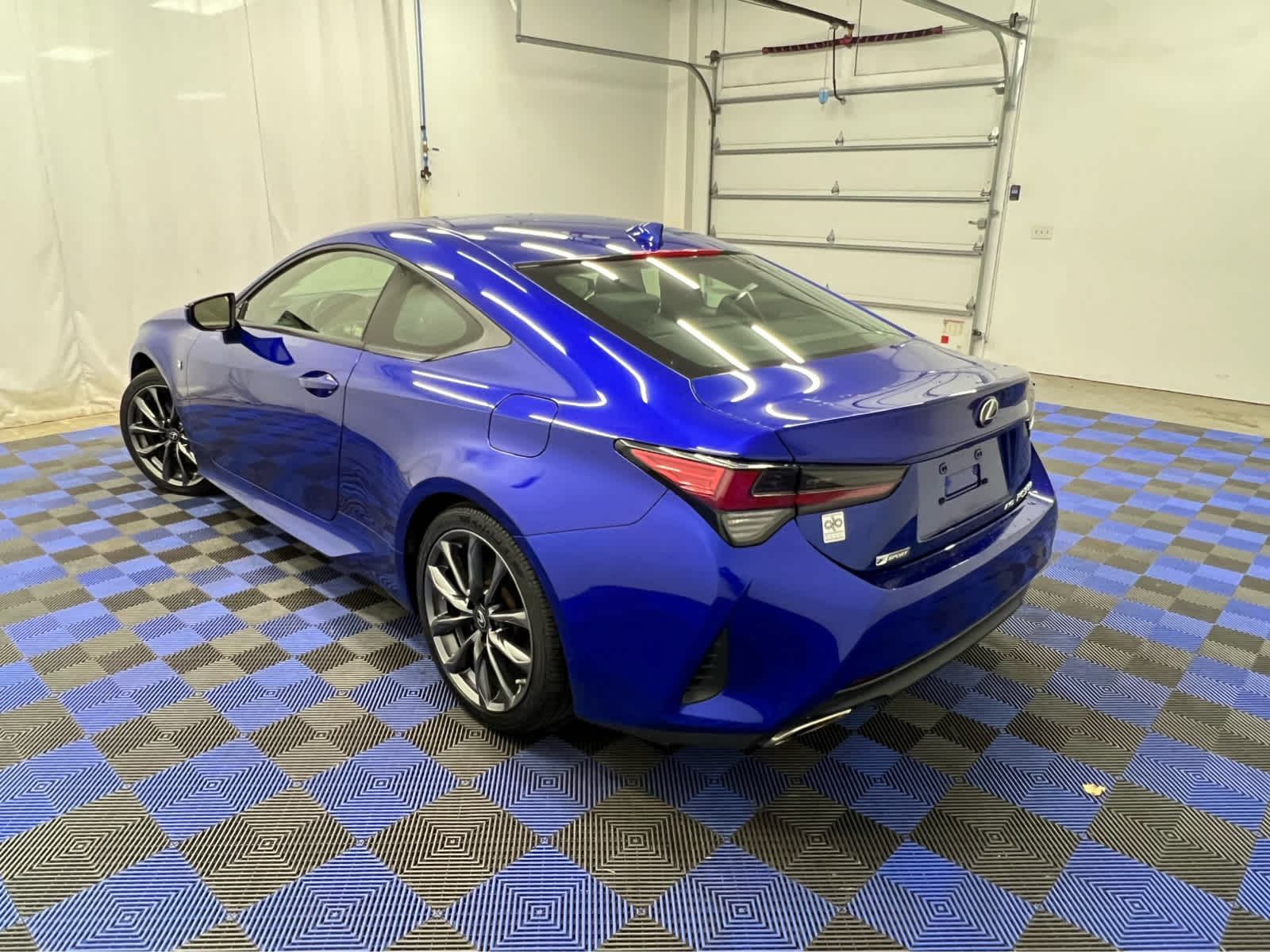 2019 Lexus RC 300 F SPORT photo 4