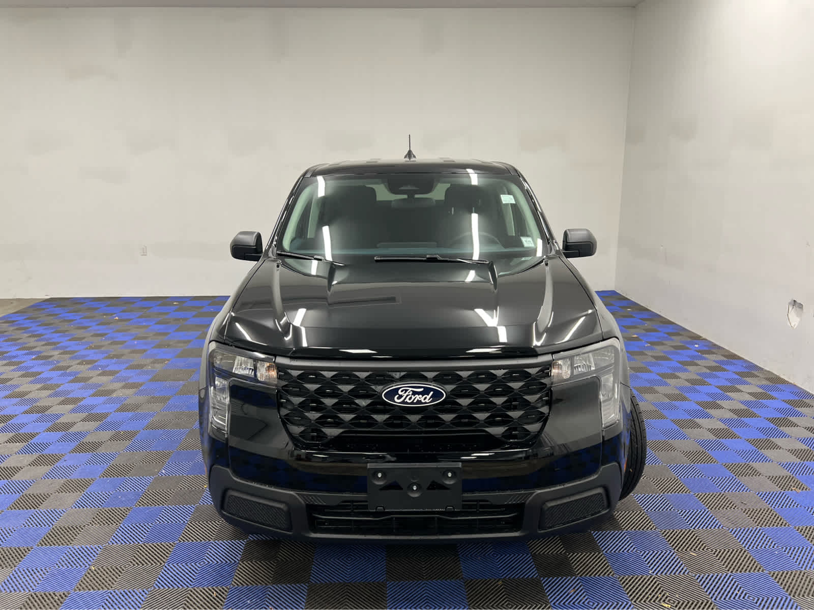 2025 Ford Maverick XL photo 2