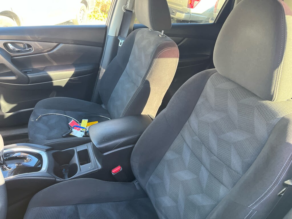 Used 2015 Nissan Rogue SV SUV