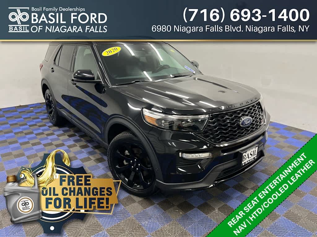 2020 Ford Explorer ST's photo