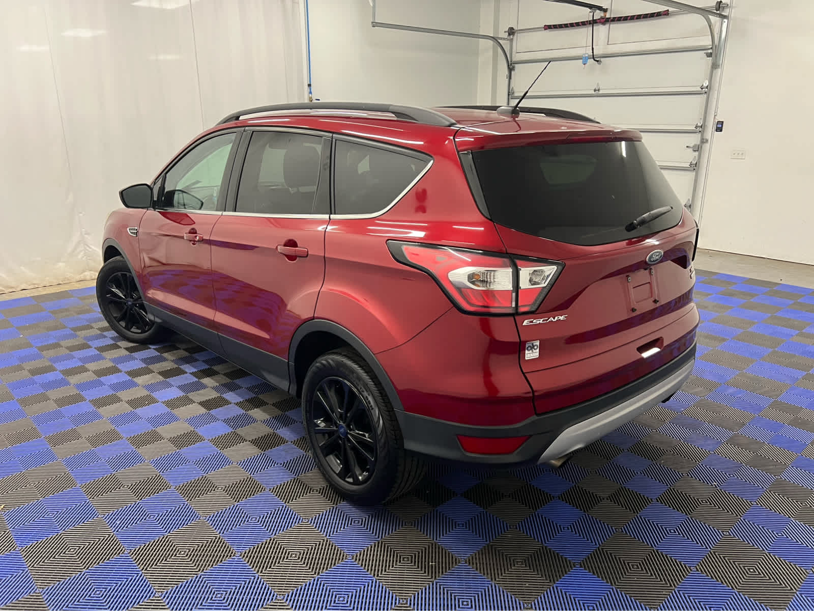 2017 Ford Escape SE photo 3