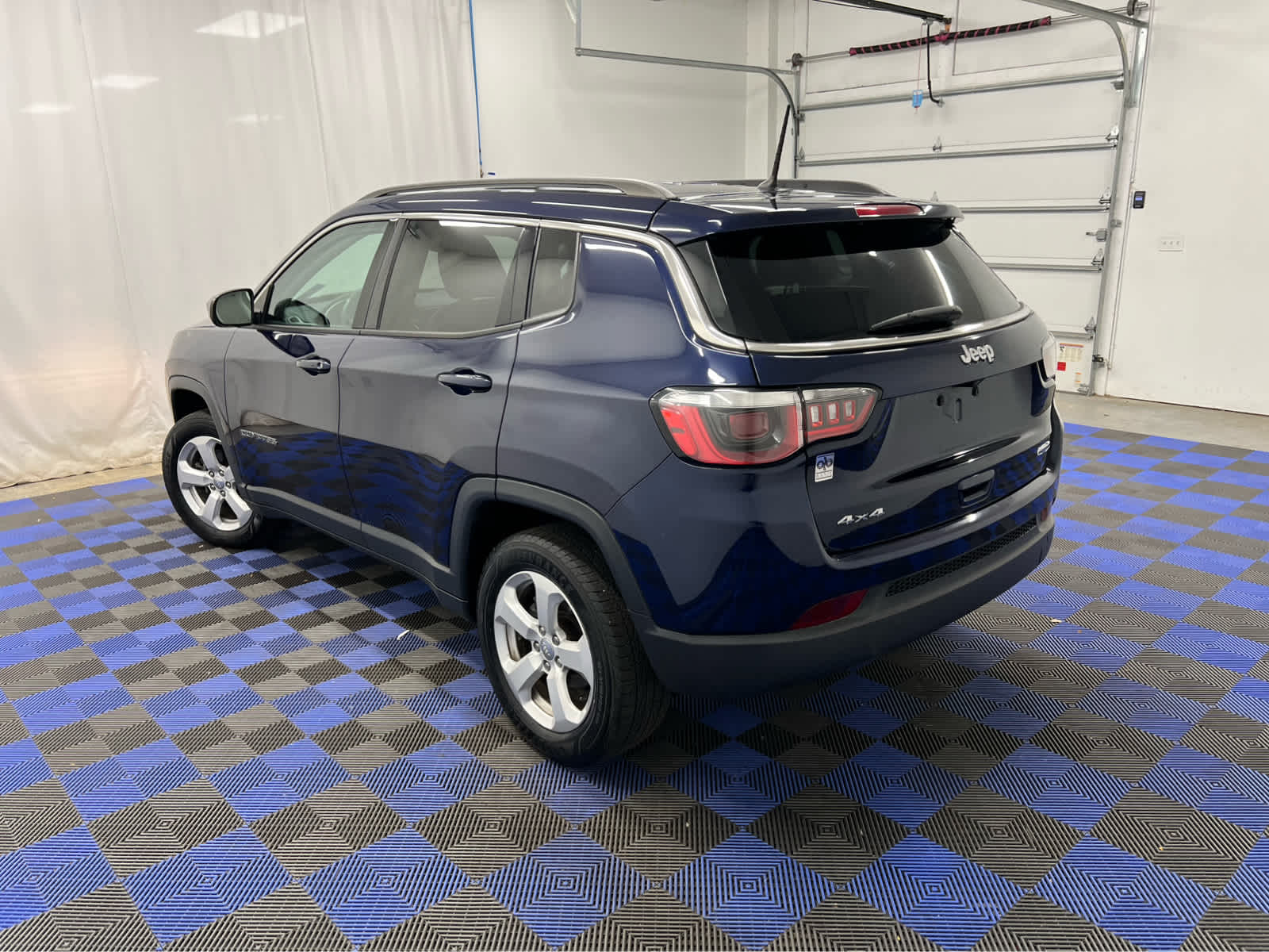 2018 Jeep Compass Latitude photo 3