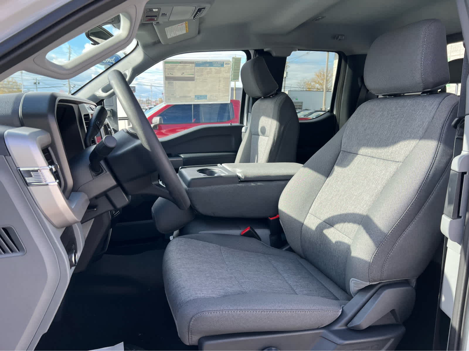 2026 Ford F-350 Super Duty XL - Photo 9