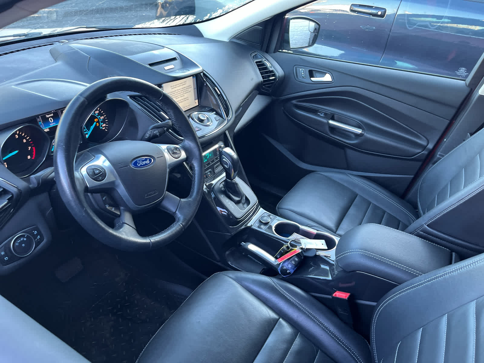 2016 Ford Escape Titanium photo 4