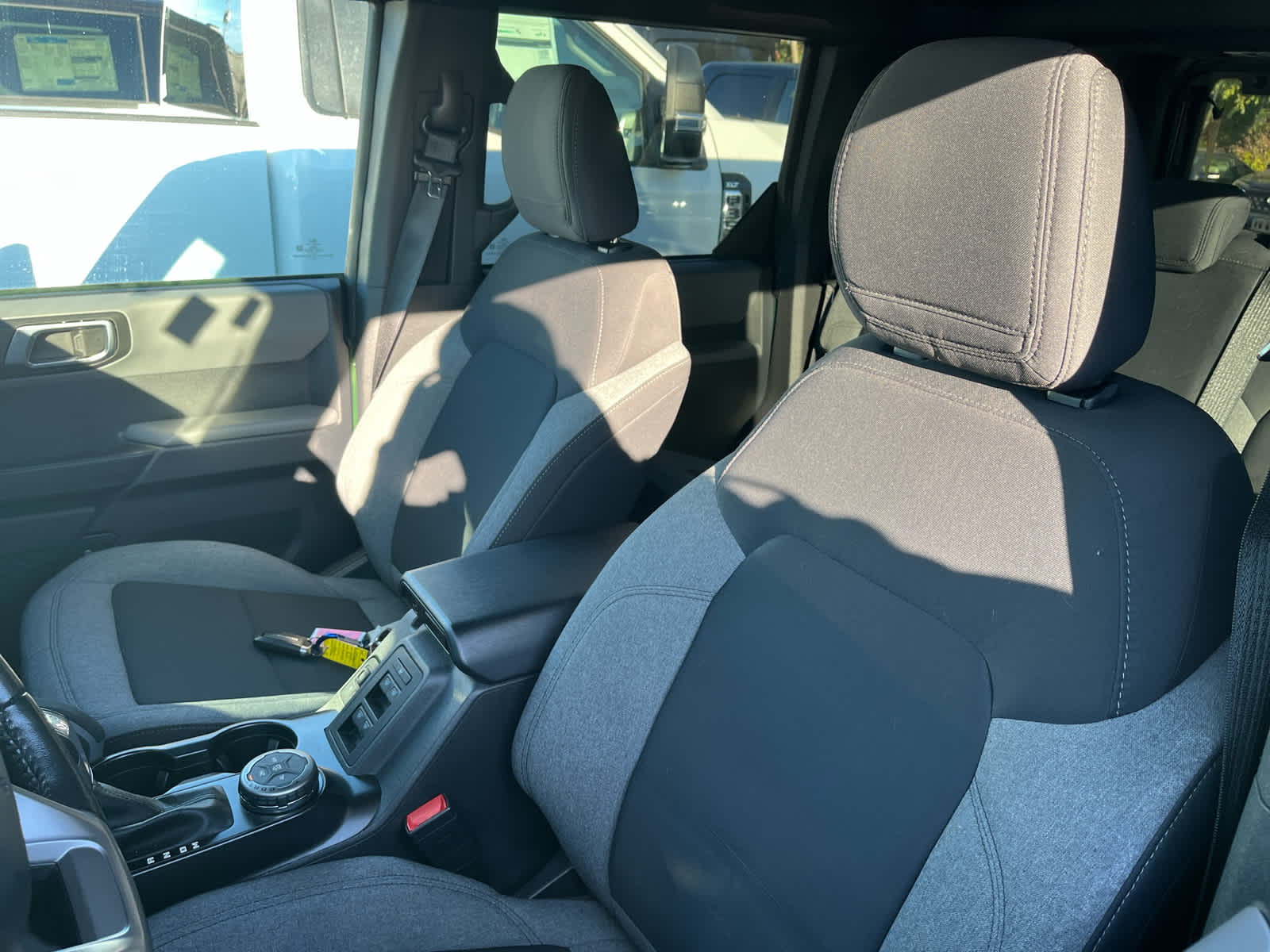 2022 Ford Bronco Big Bend photo 2