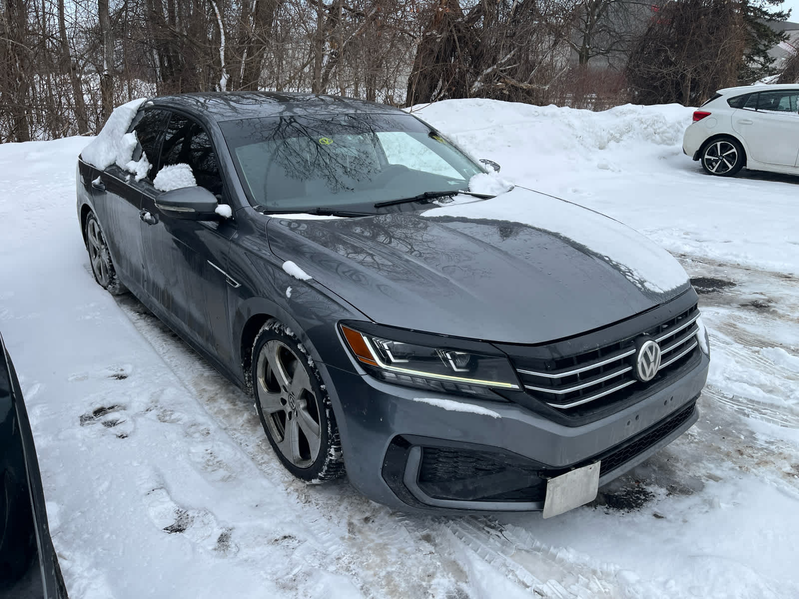 Used 2020 Volkswagen Passat R-Line with VIN 1VWMA7A31LC026784 for sale in Niagara Falls, NY