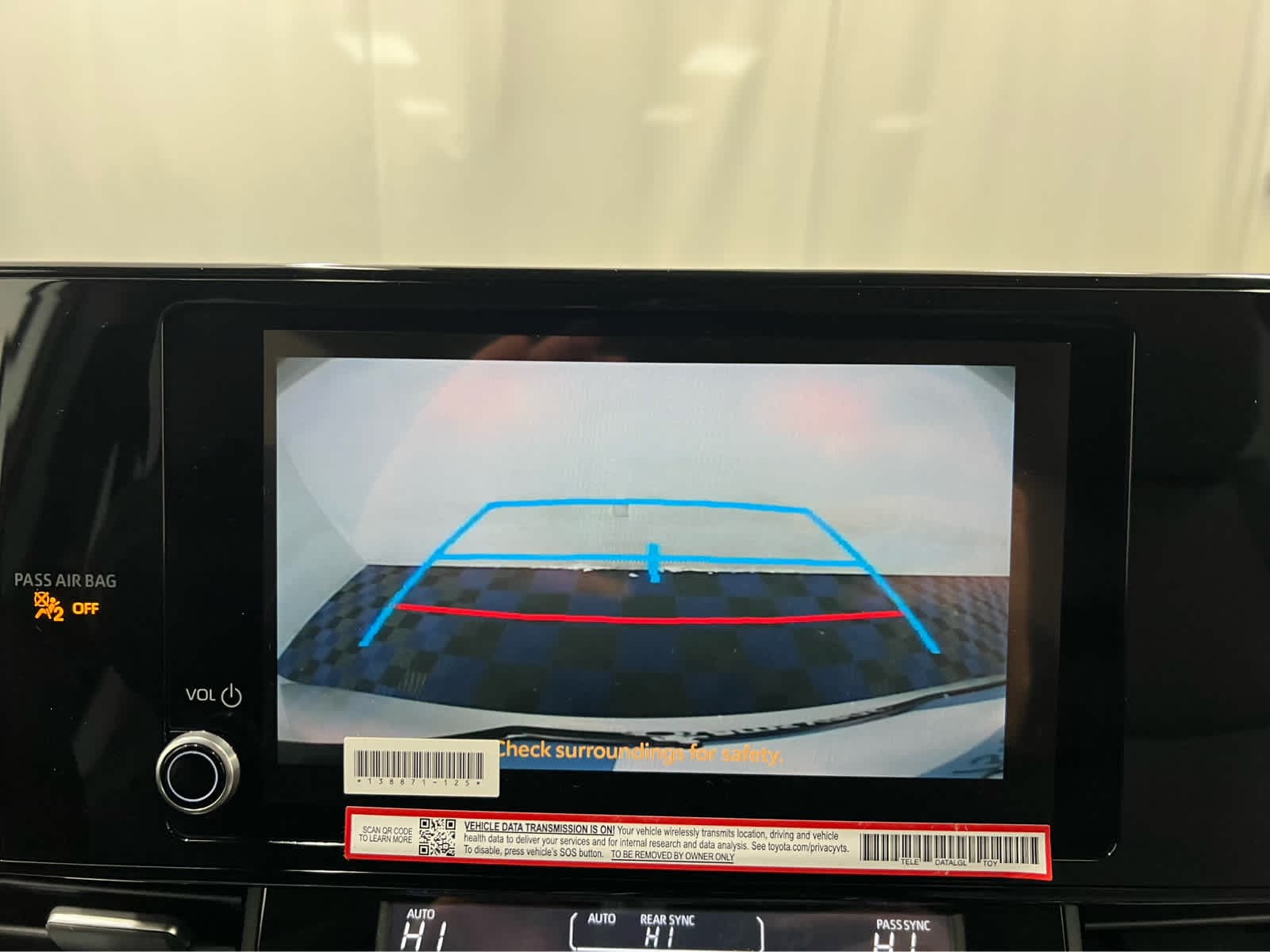 2025 Toyota Sienna LE - Photo 31