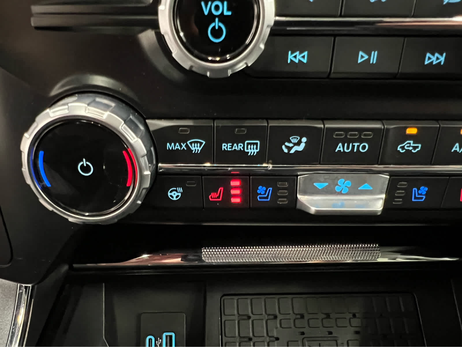2023 Ford F-150 Lariat - Photo 3