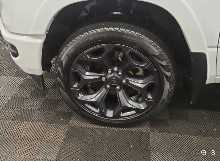 2023 Ram 1500 Limited photo 2