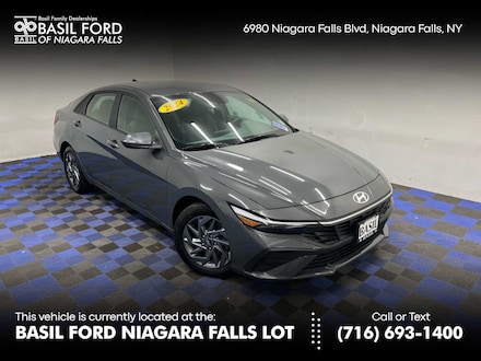 2024 Hyundai Elantra SEL Sedan