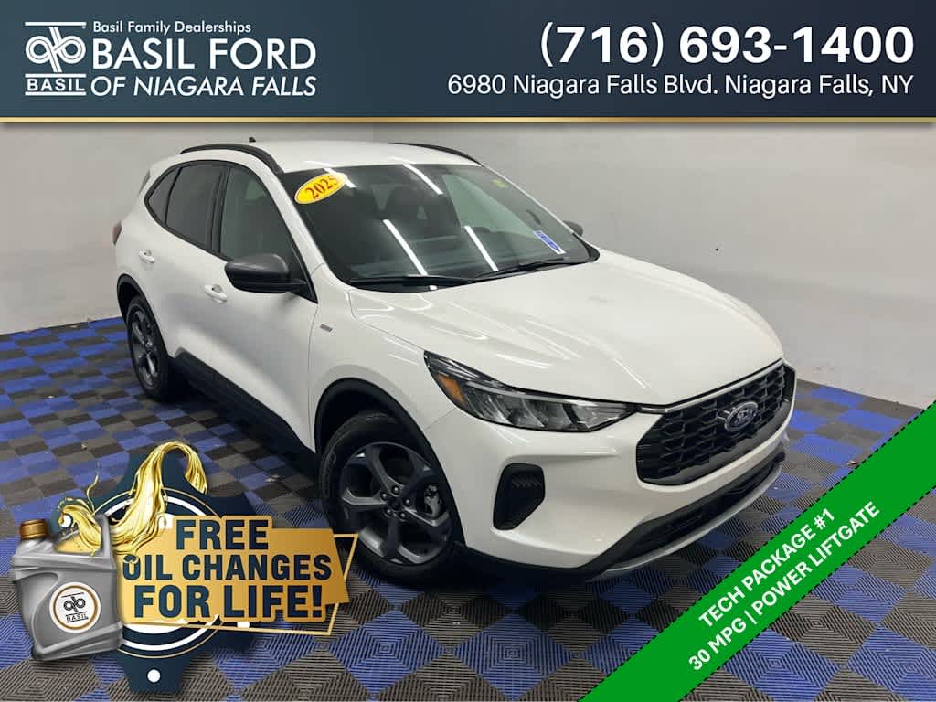 2025 Ford Escape ST-Line's photo