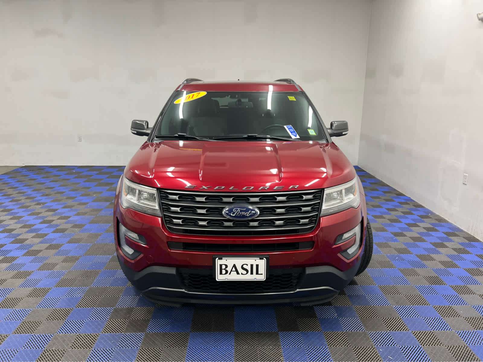 Used 2017 Ford Explorer XLT with VIN 1FM5K8D85HGD33663 for sale in Niagara Falls, NY
