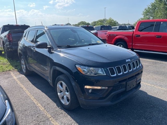 Used 2018 Jeep Compass Latitude with VIN 3C4NJDBB8JT256741 for sale in Niagara Falls, NY
