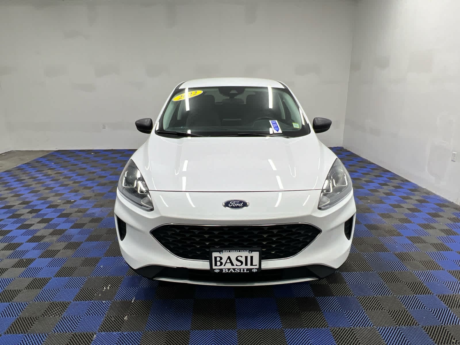 Used 2022 Ford Escape SE with VIN 1FMCU9G69NUB83832 for sale in Niagara Falls, NY