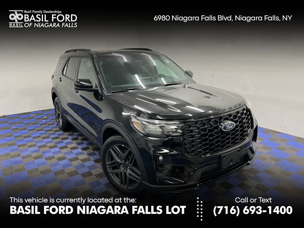 2025 Ford Explorer ST's photo
