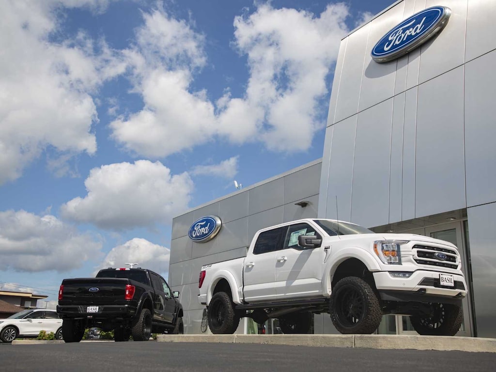 Used 2020 Ford Super Duty F-250 SRW Lariat 4WD Crew Cab 6.75 Box Truck Crew Cab