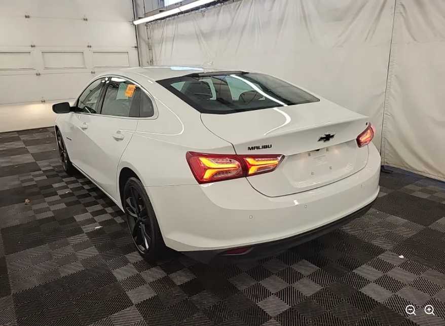 2024 Chevrolet Malibu 1LT photo 3