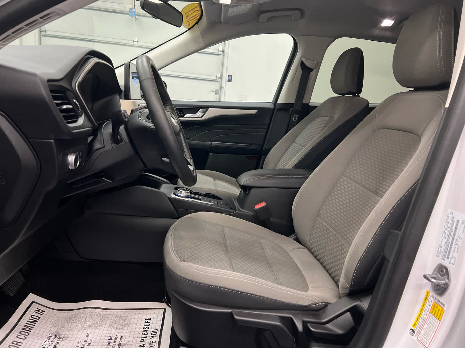 Used 2021 Ford Escape SE with VIN 1FMCU0G64MUA47327 for sale in Niagara Falls, NY
