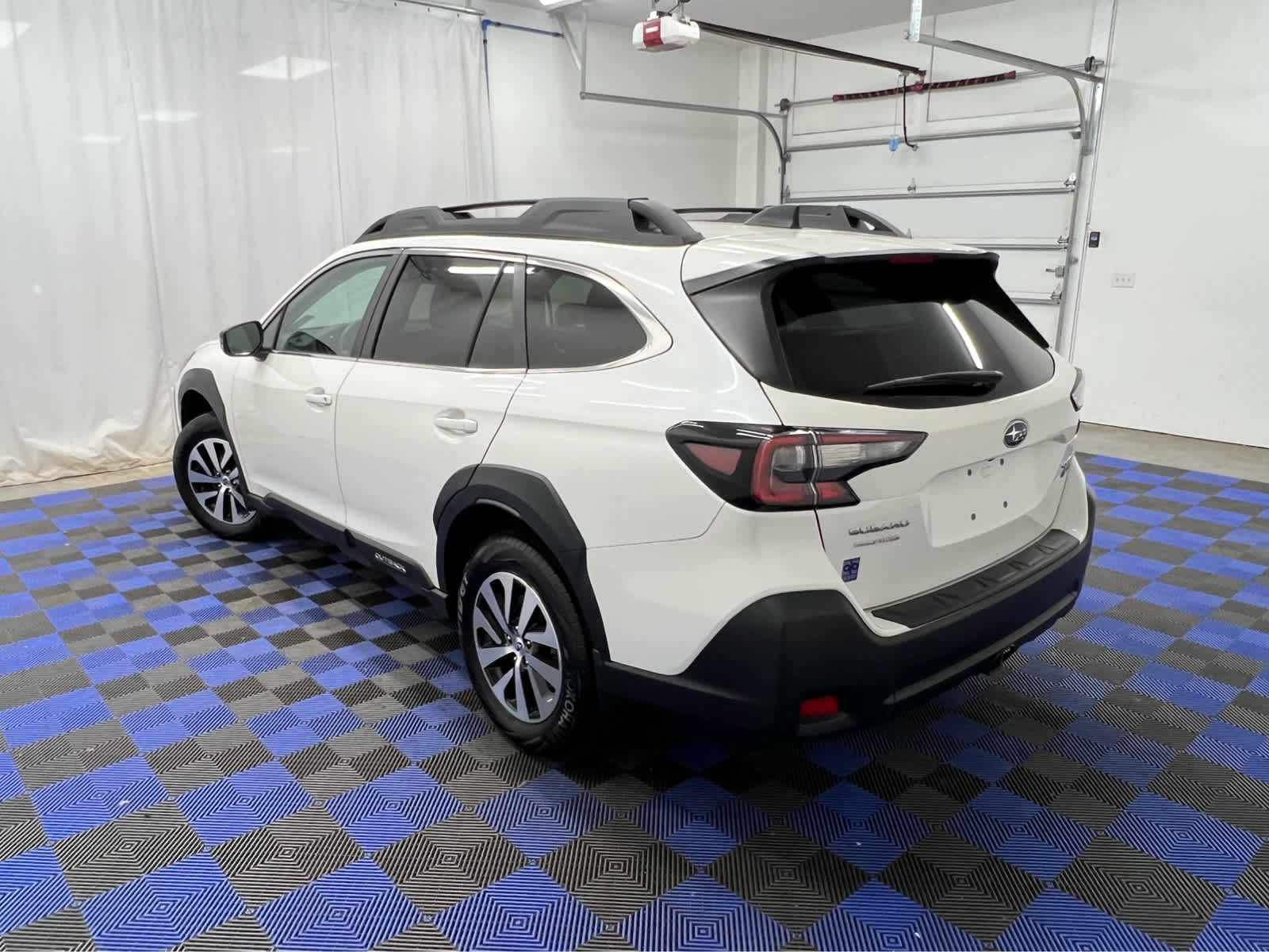 2024 Subaru Outback Premium photo 4