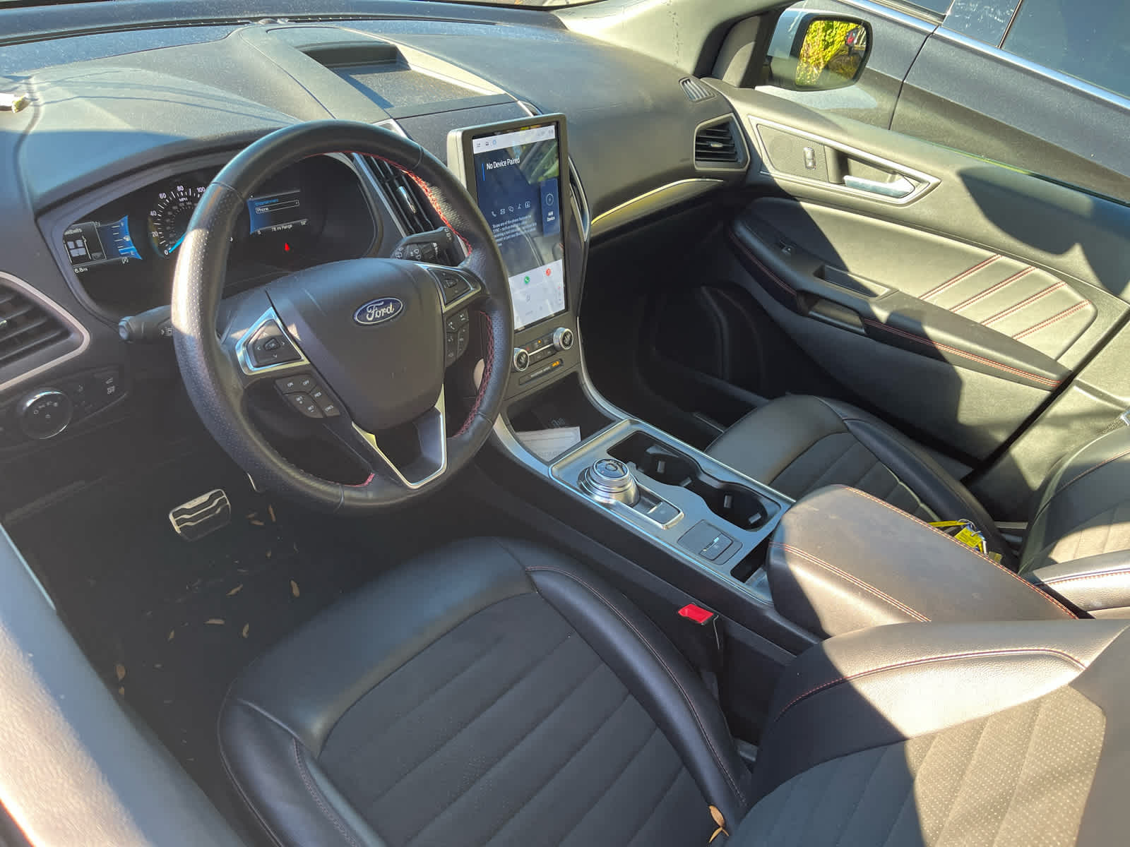 2022 Ford Edge ST-Line photo 2