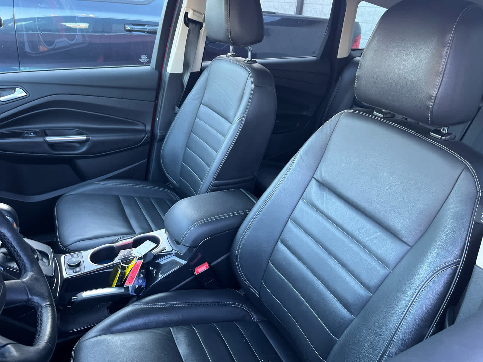 2016 Ford Escape Titanium photo 3