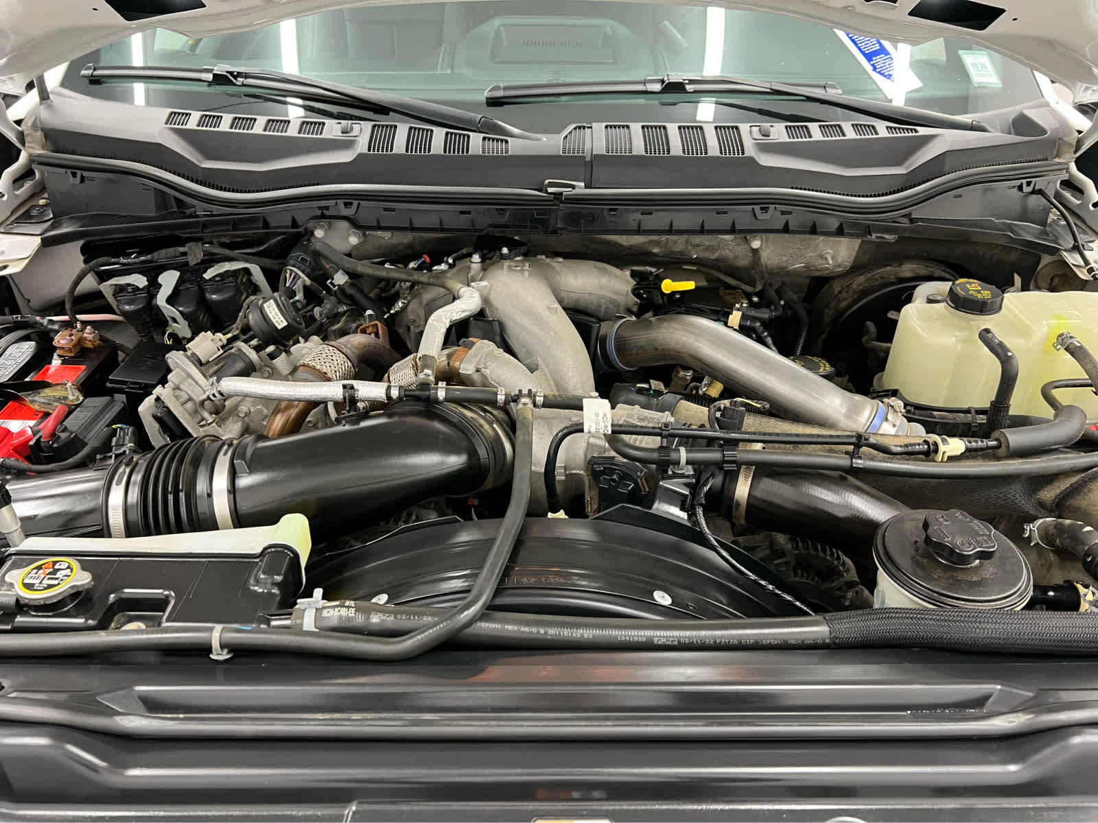 2022 Ford F-250 Lariat photo 2