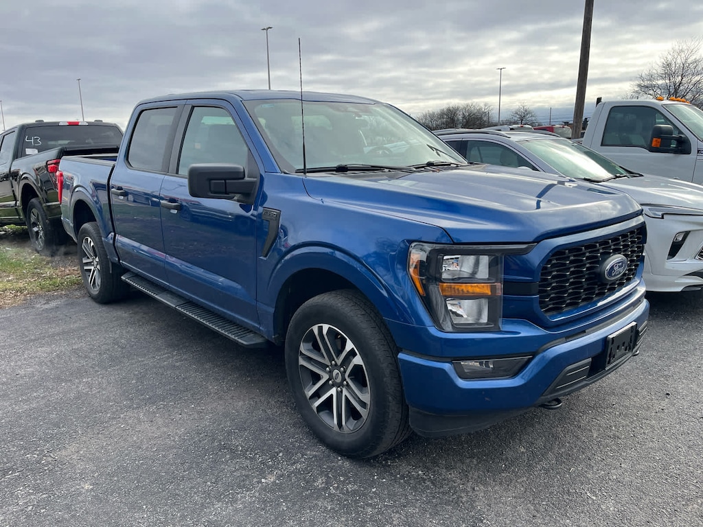 2023 Ford F-150 XL photo 2
