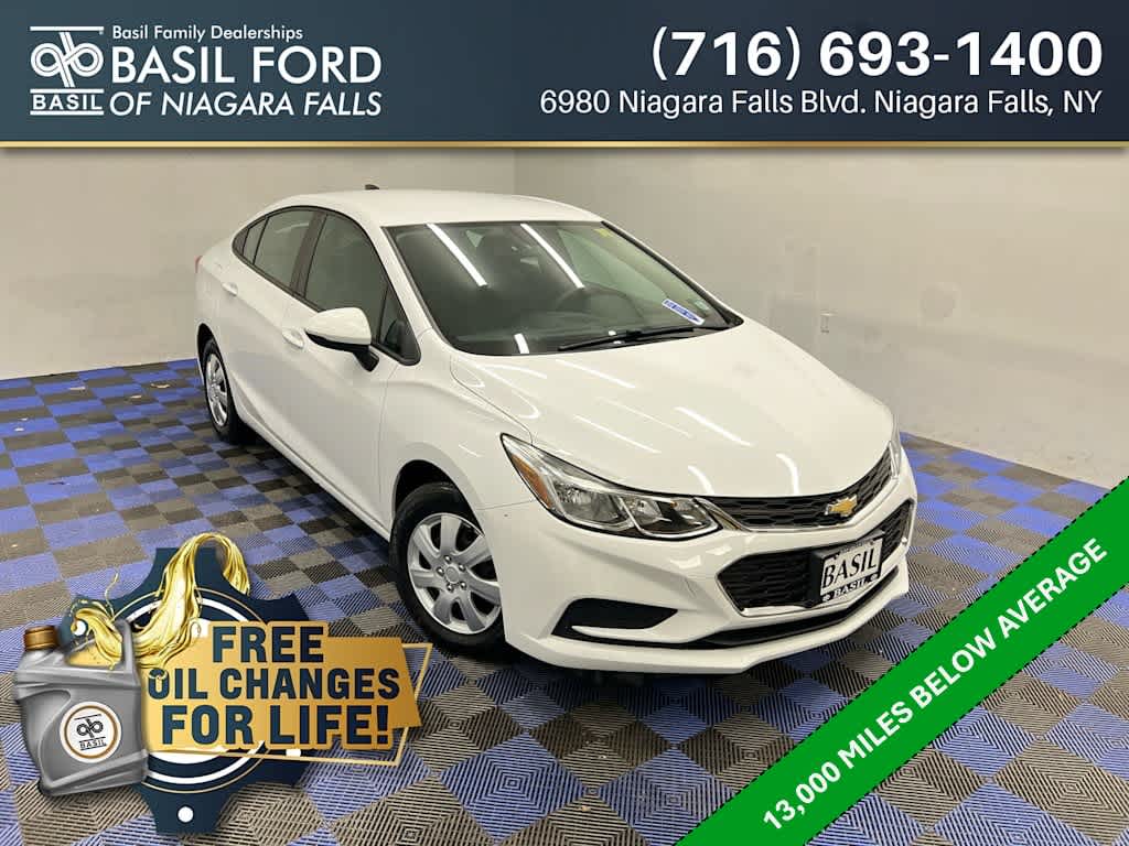 2018 Chevrolet Cruze LS's photo