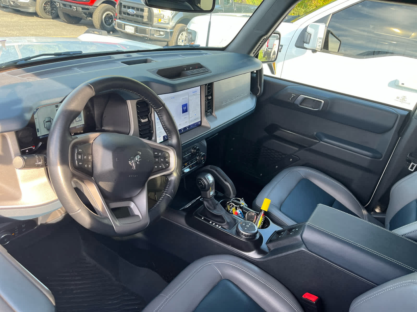 2024 Ford Bronco Outer Banks photo 3
