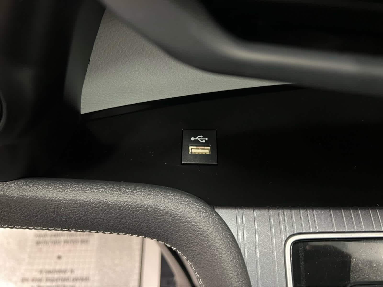 2025 Toyota Sienna LE - Photo 27