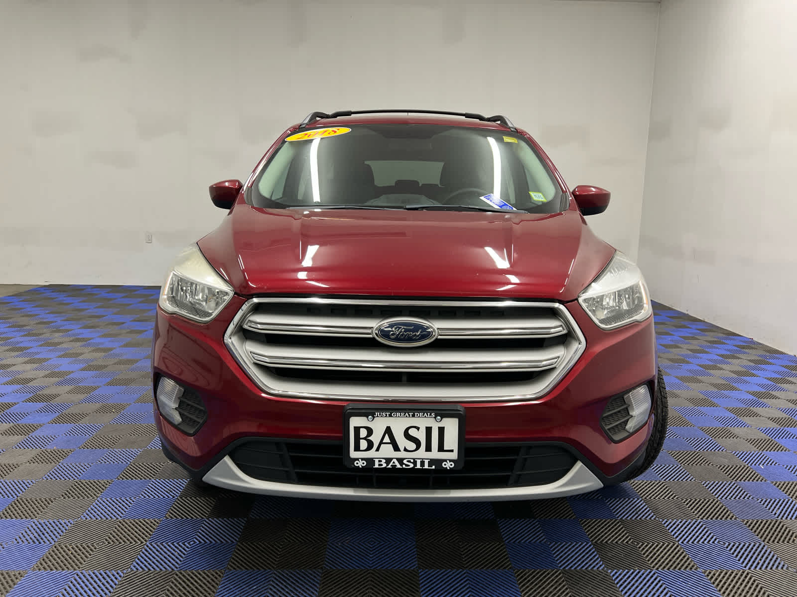 Used 2018 Ford Escape SE with VIN 1FMCU9GD2JUB38644 for sale in Niagara Falls, NY