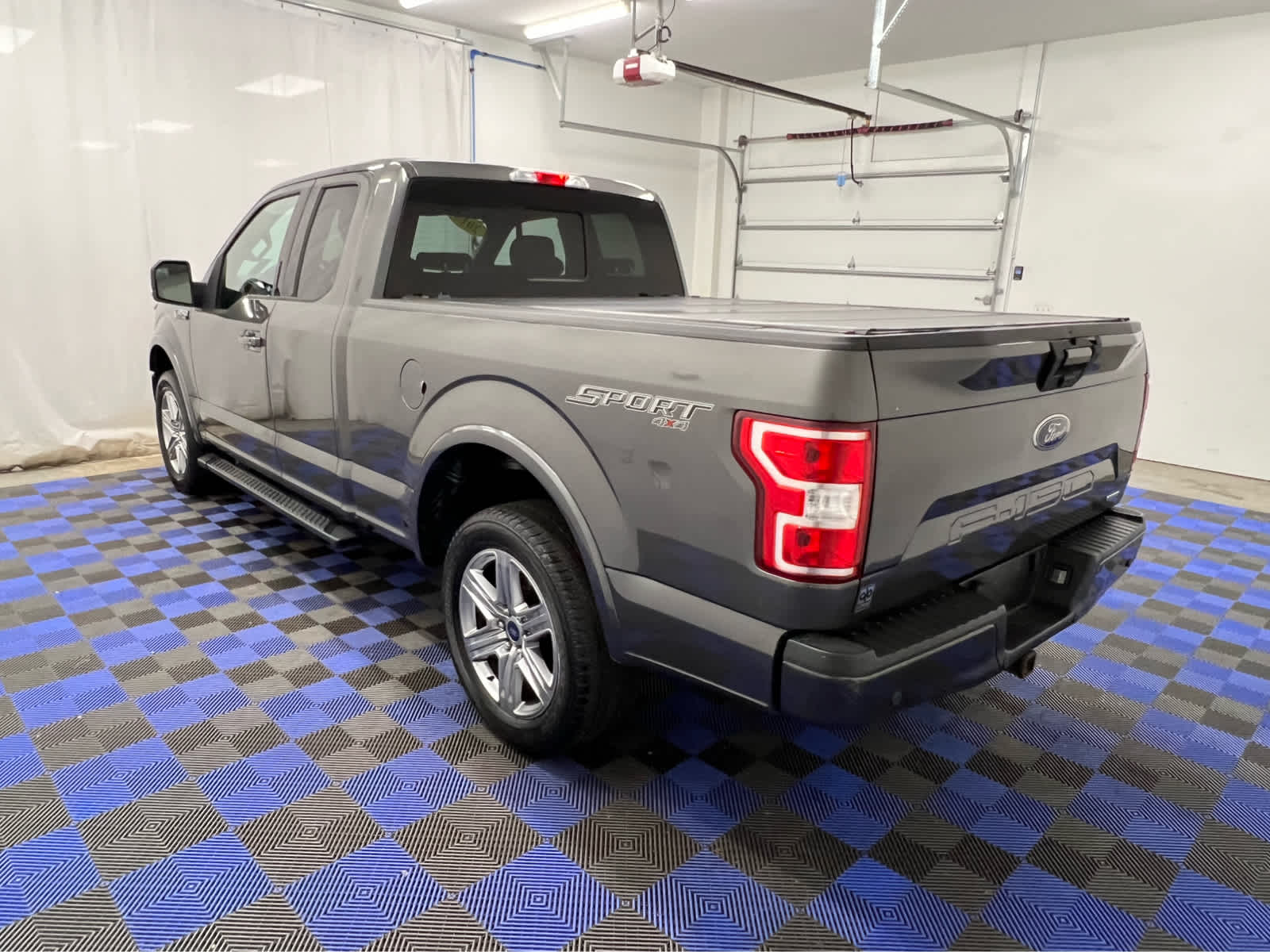 2018 Ford F-150 XLT photo 4