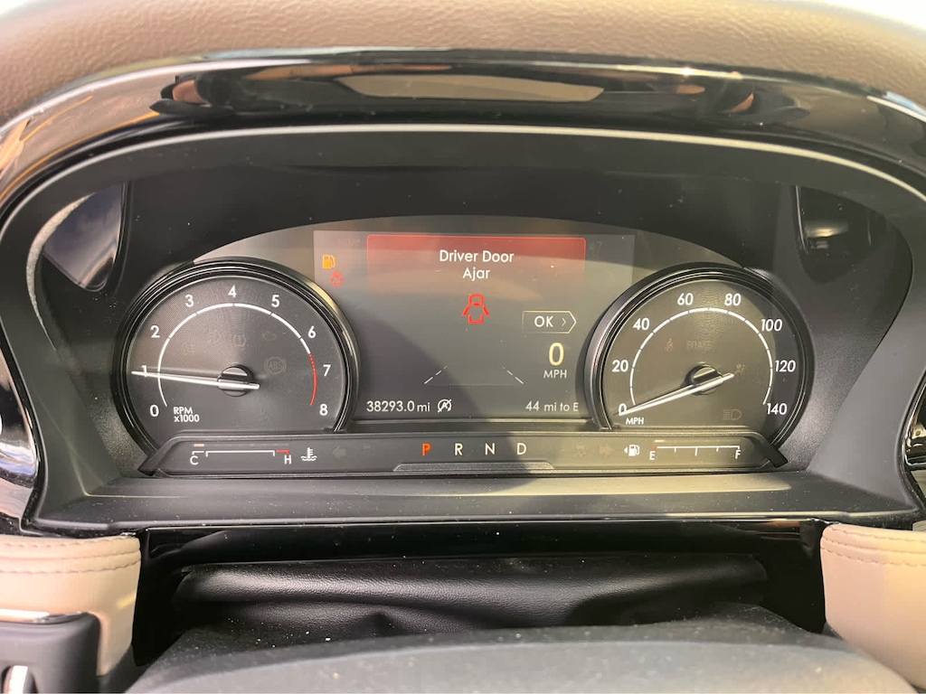 2021 Lincoln Corsair Standard photo 4