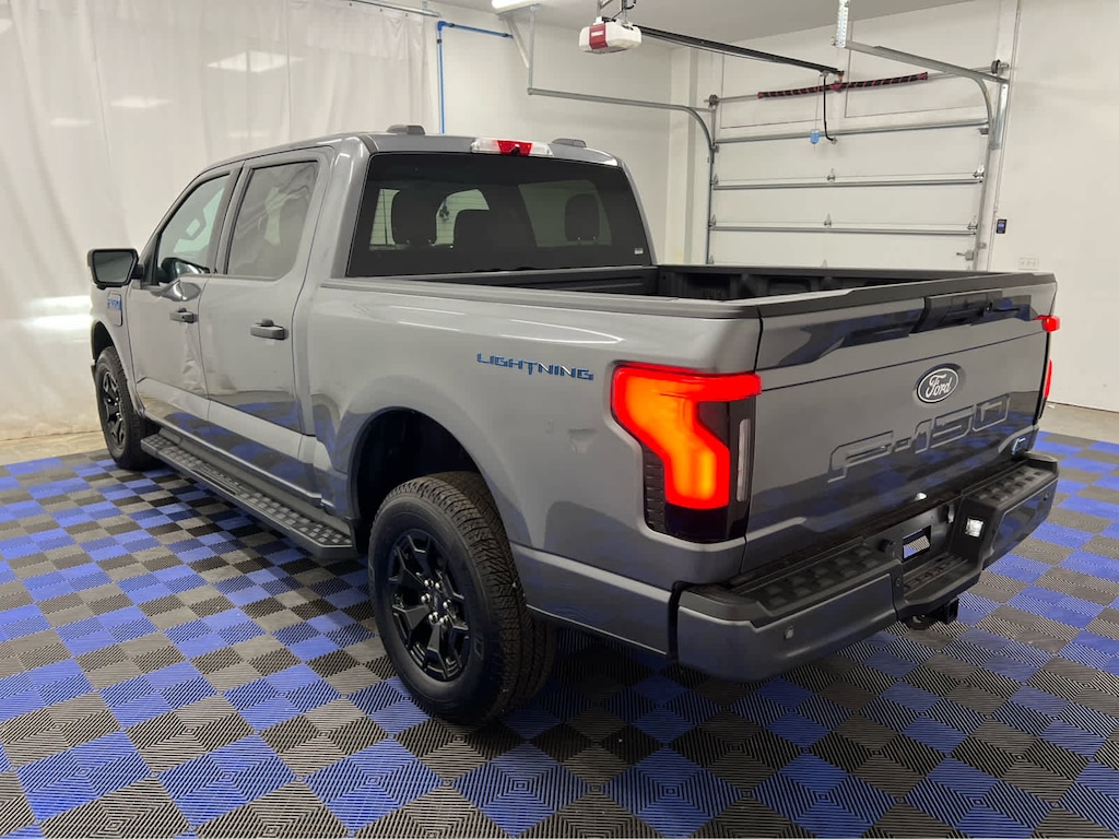 New 2025 Ford F-150 Lightning XLT 4WD Supercrew 5.5 Box 4WD SuperCrew 5.5 Box