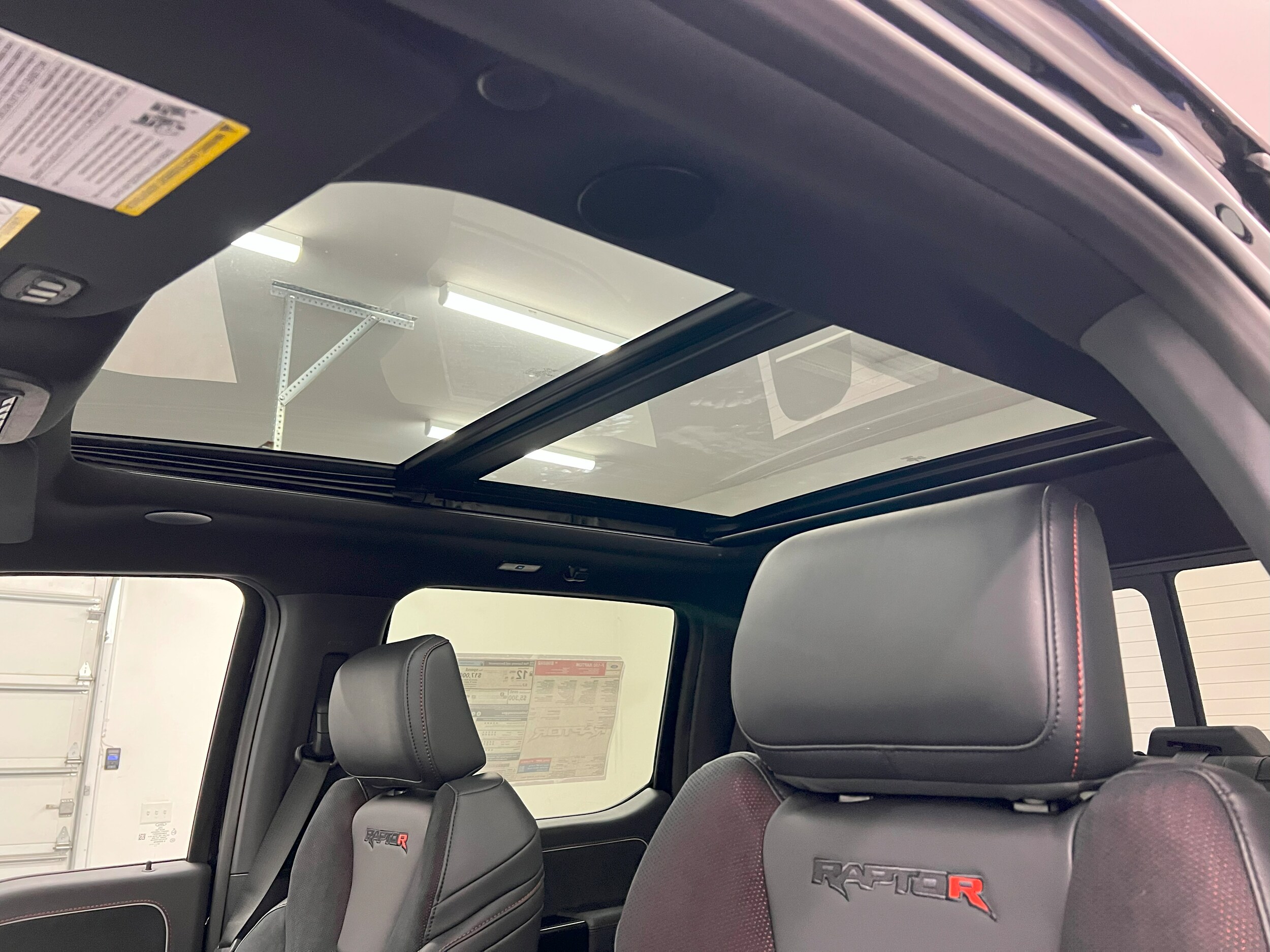 2025 Ford F-150 Raptor photo 3