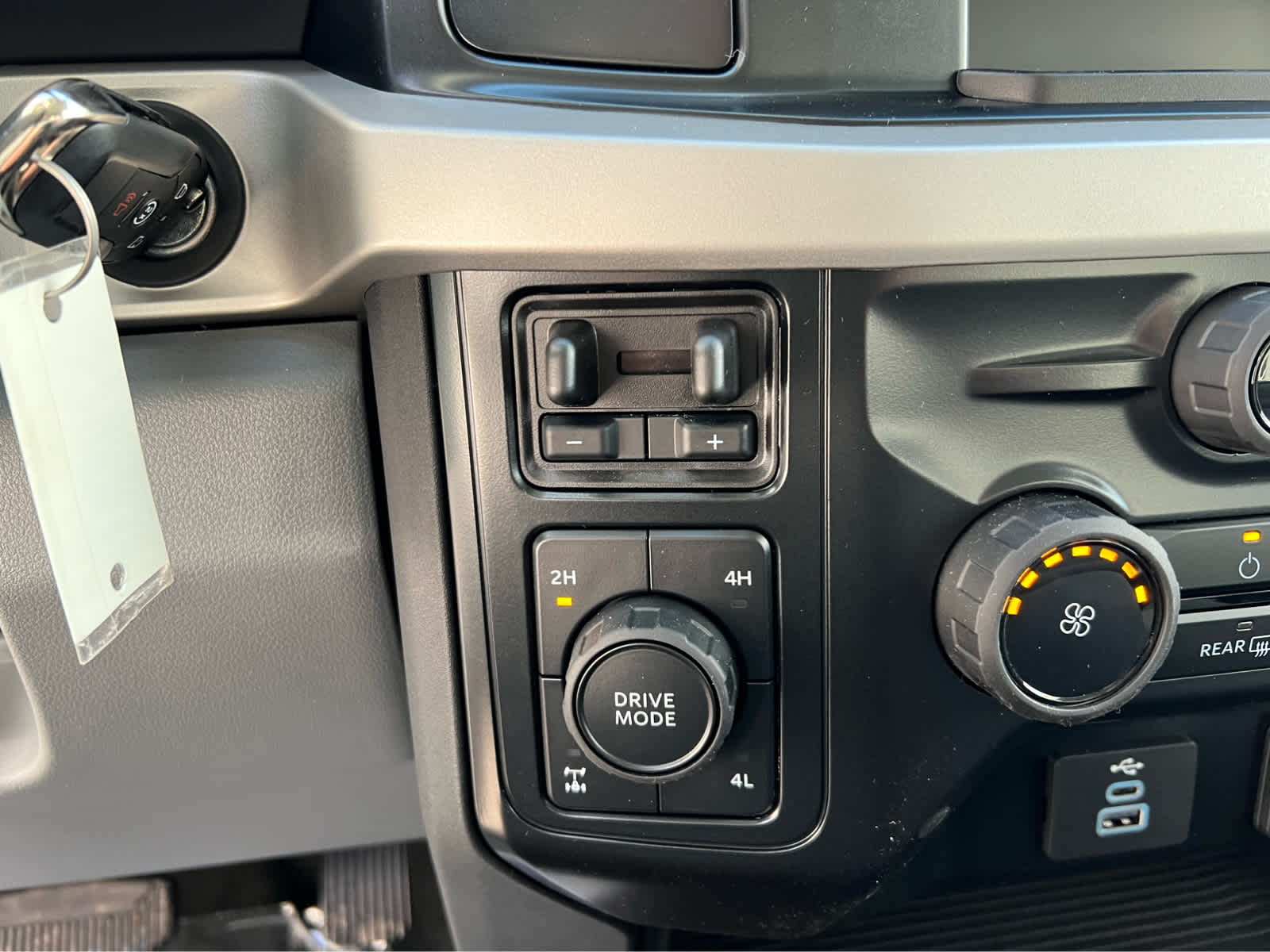 2026 Ford F-350 Super Duty XL - Photo 18
