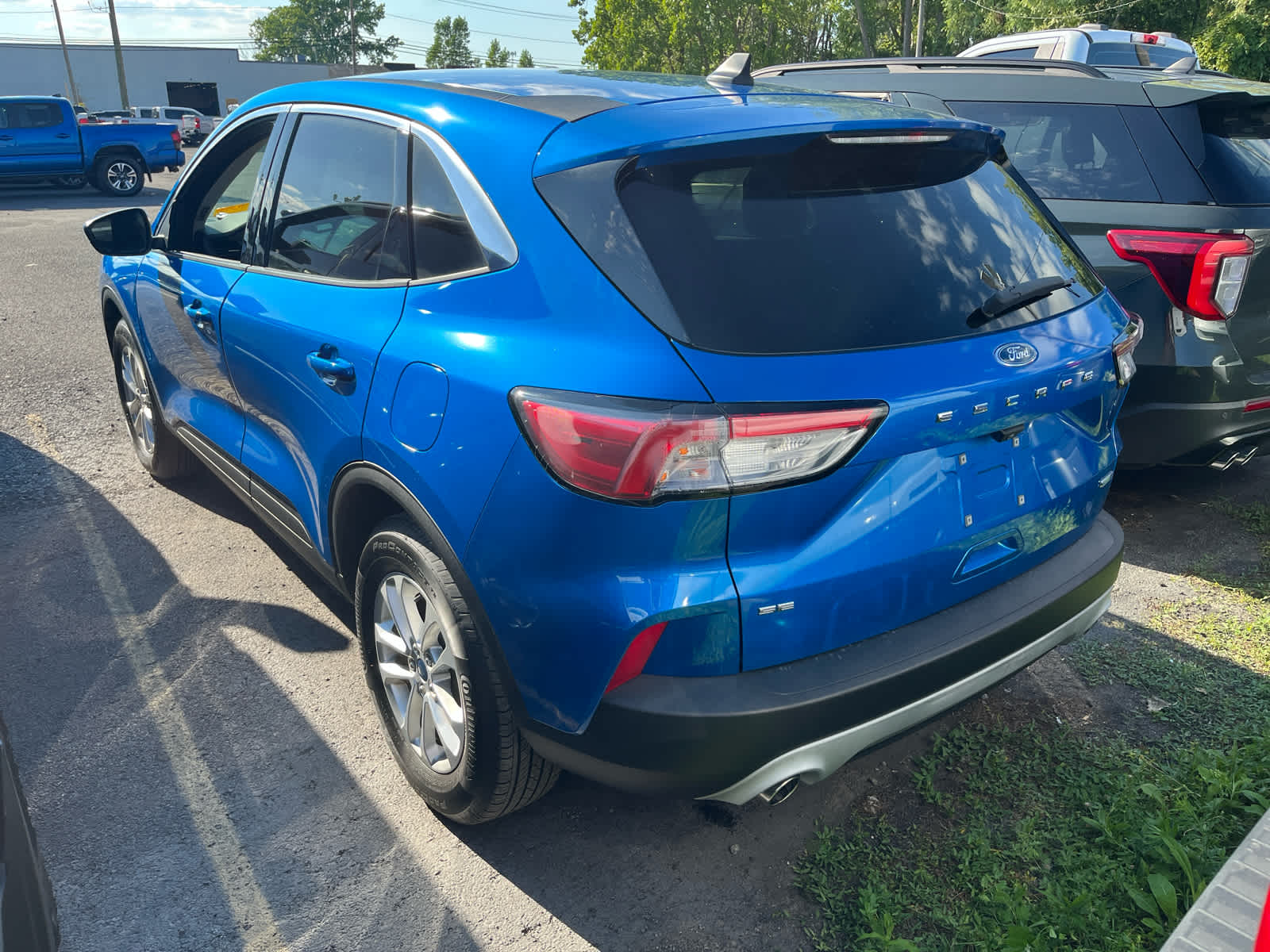 Used 2020 Ford Escape SE with VIN 1FMCU9G65LUB47990 for sale in Niagara Falls, NY