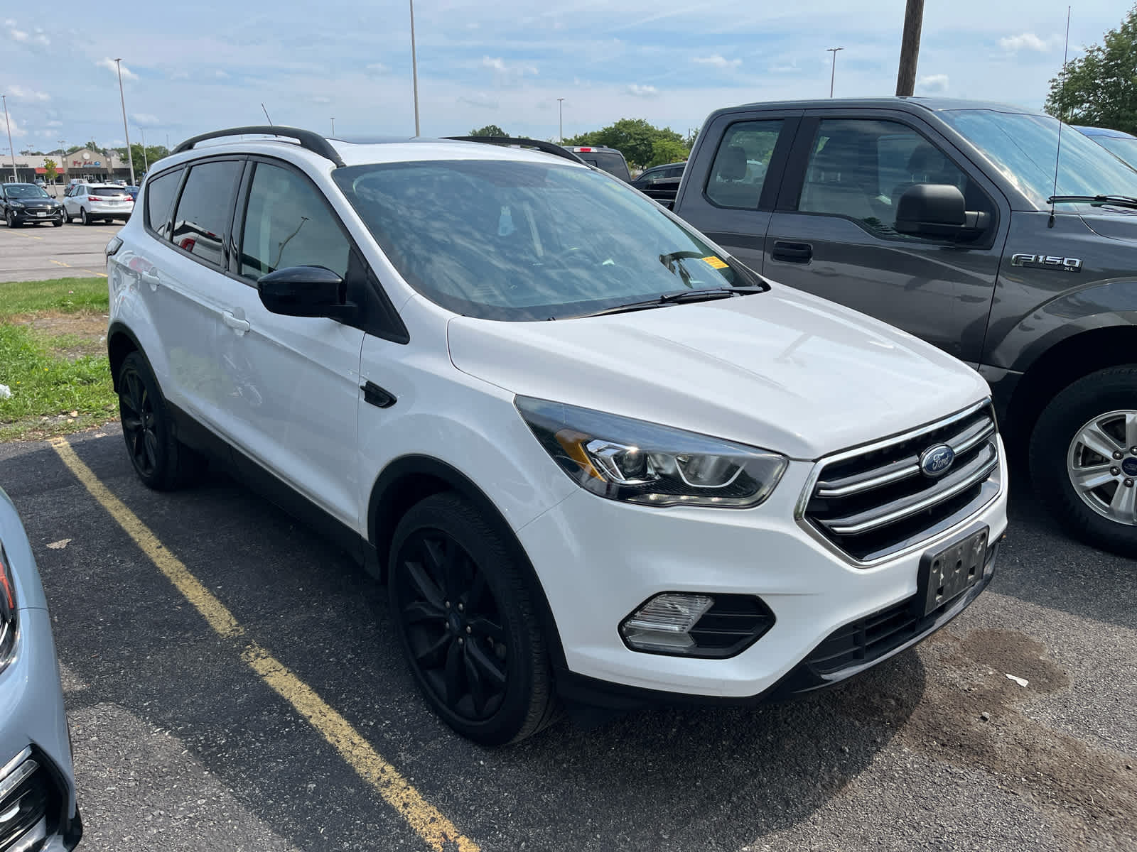 Used 2018 Ford Escape SE with VIN 1FMCU9GD7JUC29473 for sale in Niagara Falls, NY