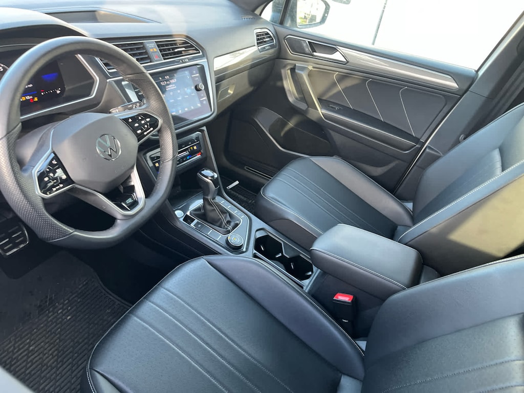 2022 Volkswagen Tiguan SE R-Line Black photo 3