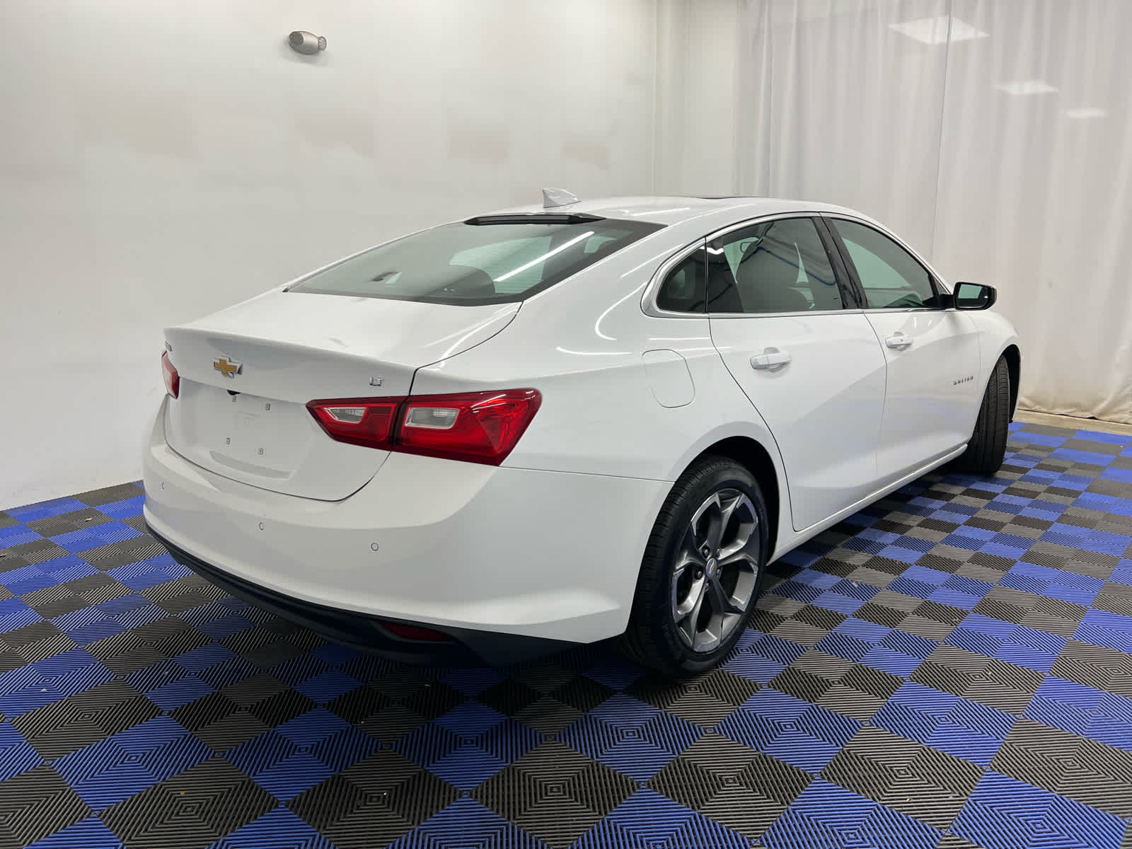 2024 Chevrolet Malibu 1LT photo 4