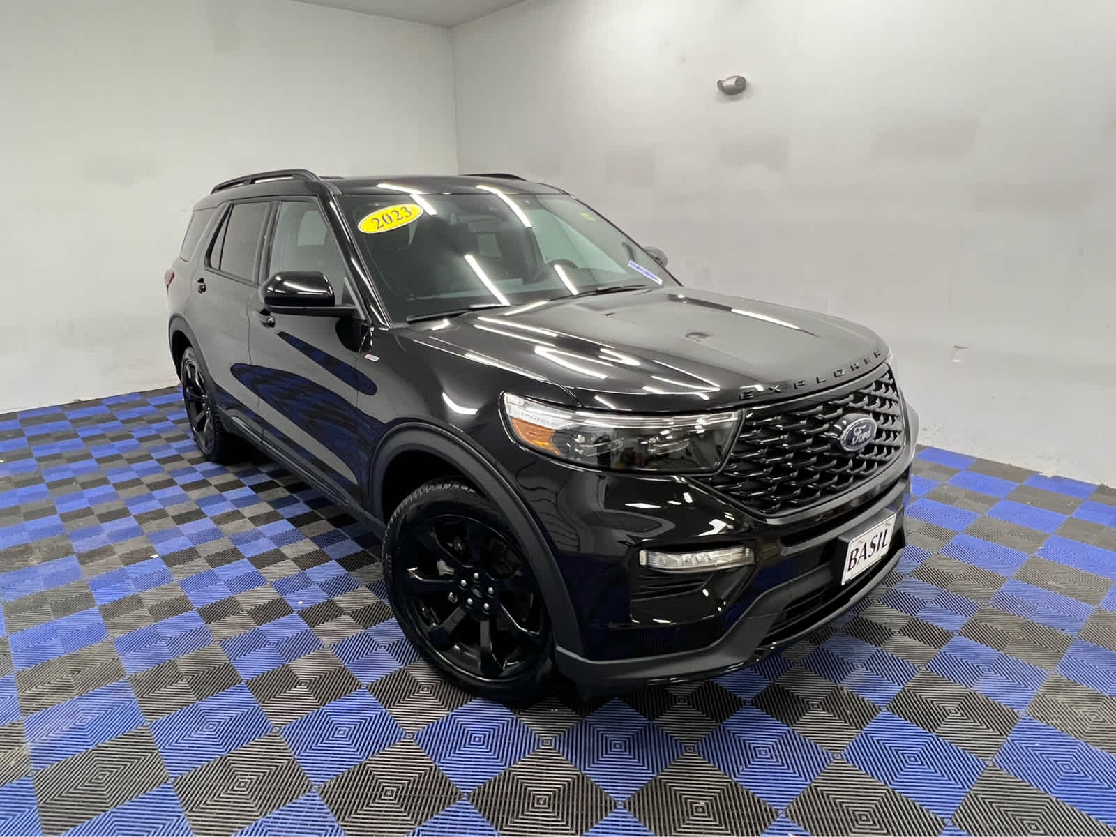 2023 Ford Explorer ST-LINE