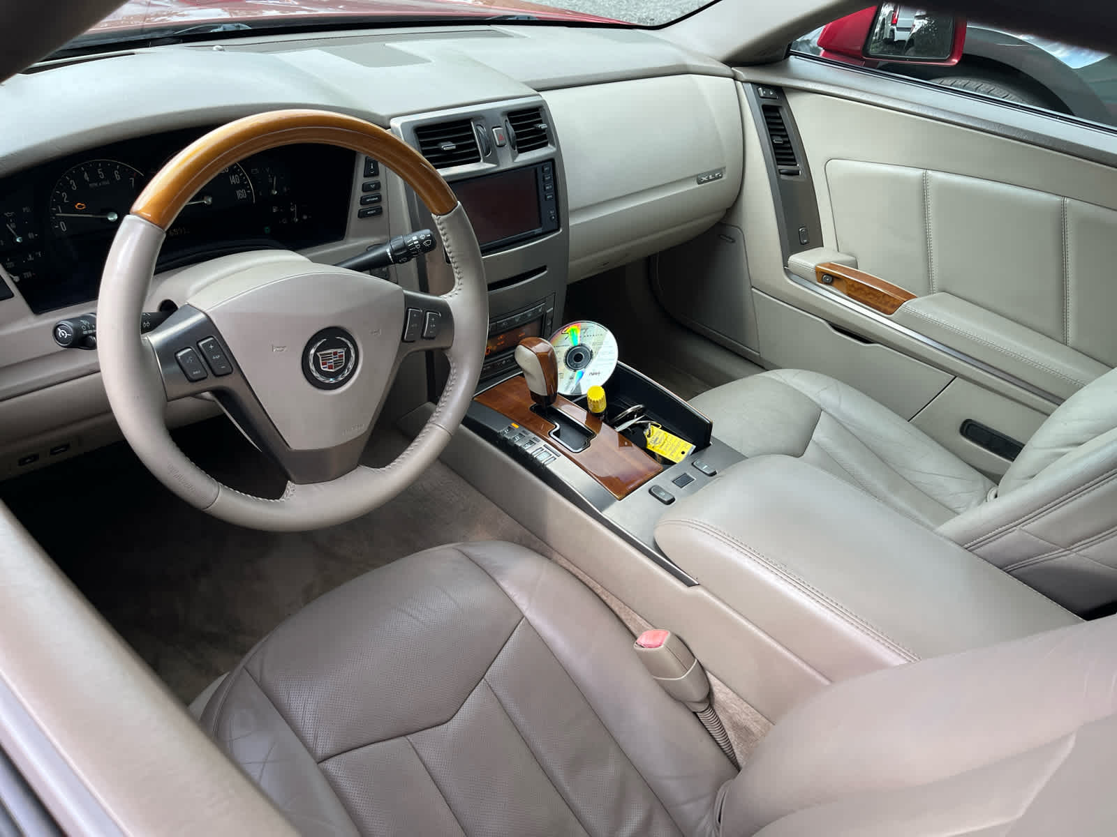 2004 Cadillac XLR photo 4