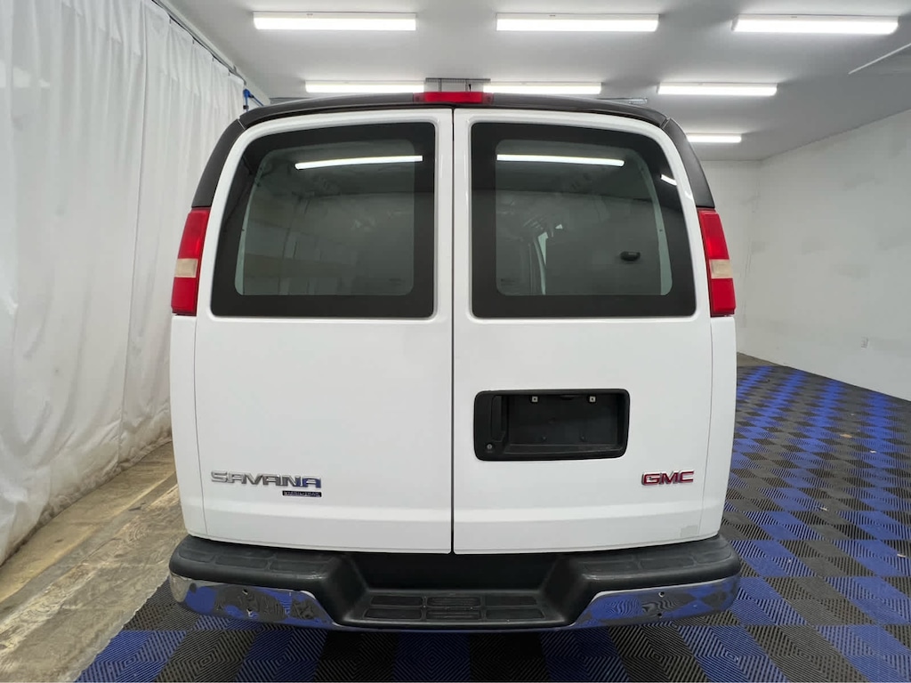 2014 Gmc Savana 2500 Cargo photo 2