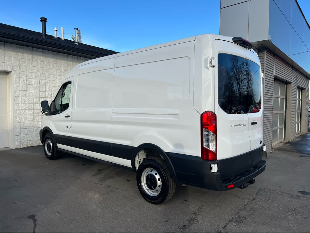 New 2025 Ford Transit T-250 148 Med Rf 9070 GVWR RWD