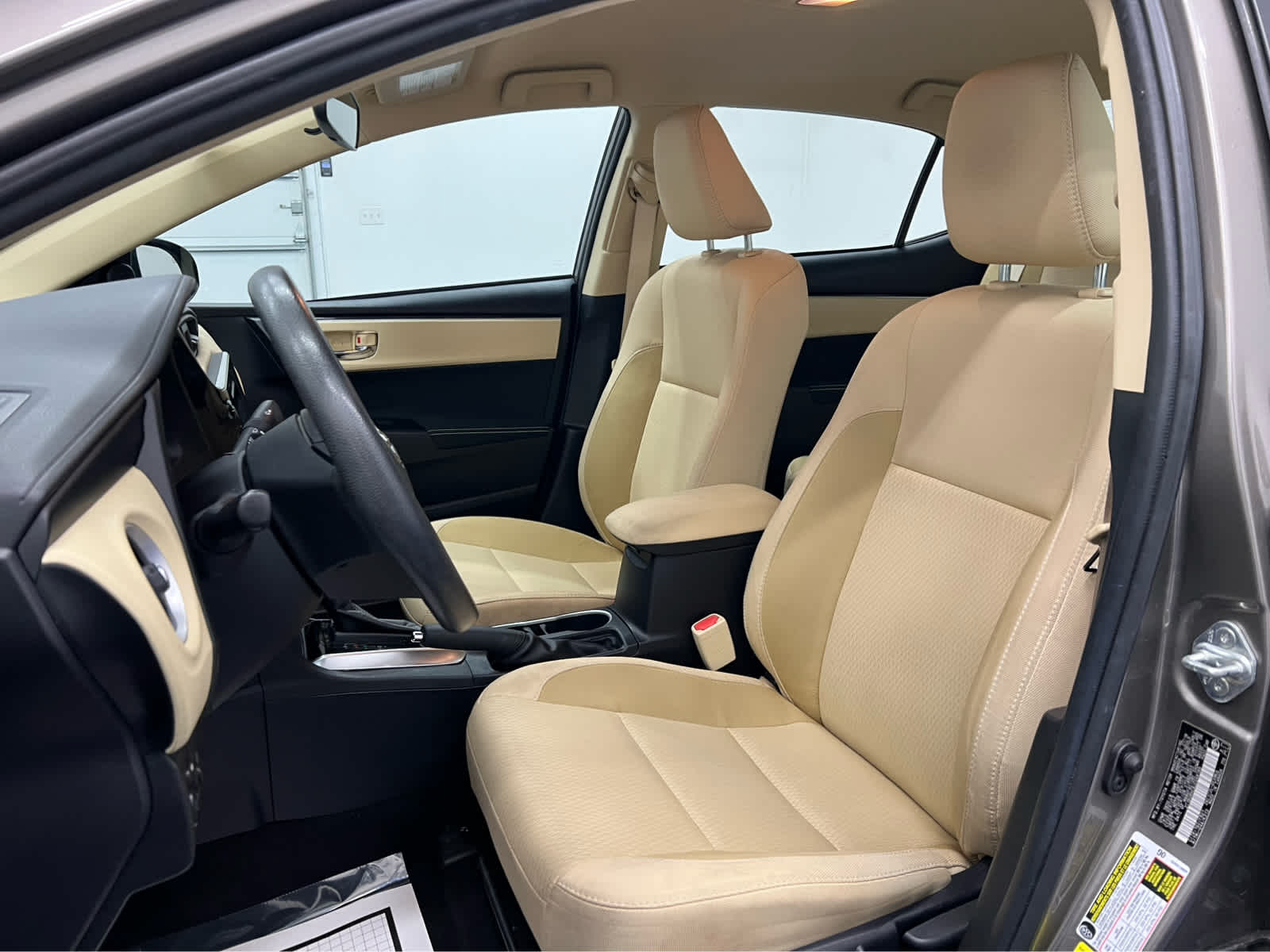 Used 2018 Toyota Corolla LE with VIN 2T1BURHE8JC048189 for sale in Niagara Falls, NY