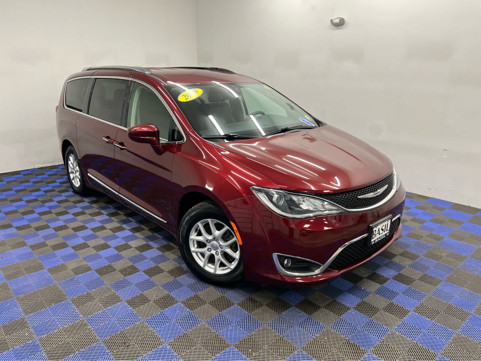 2020 Chrysler Pacifica Touring L's photo