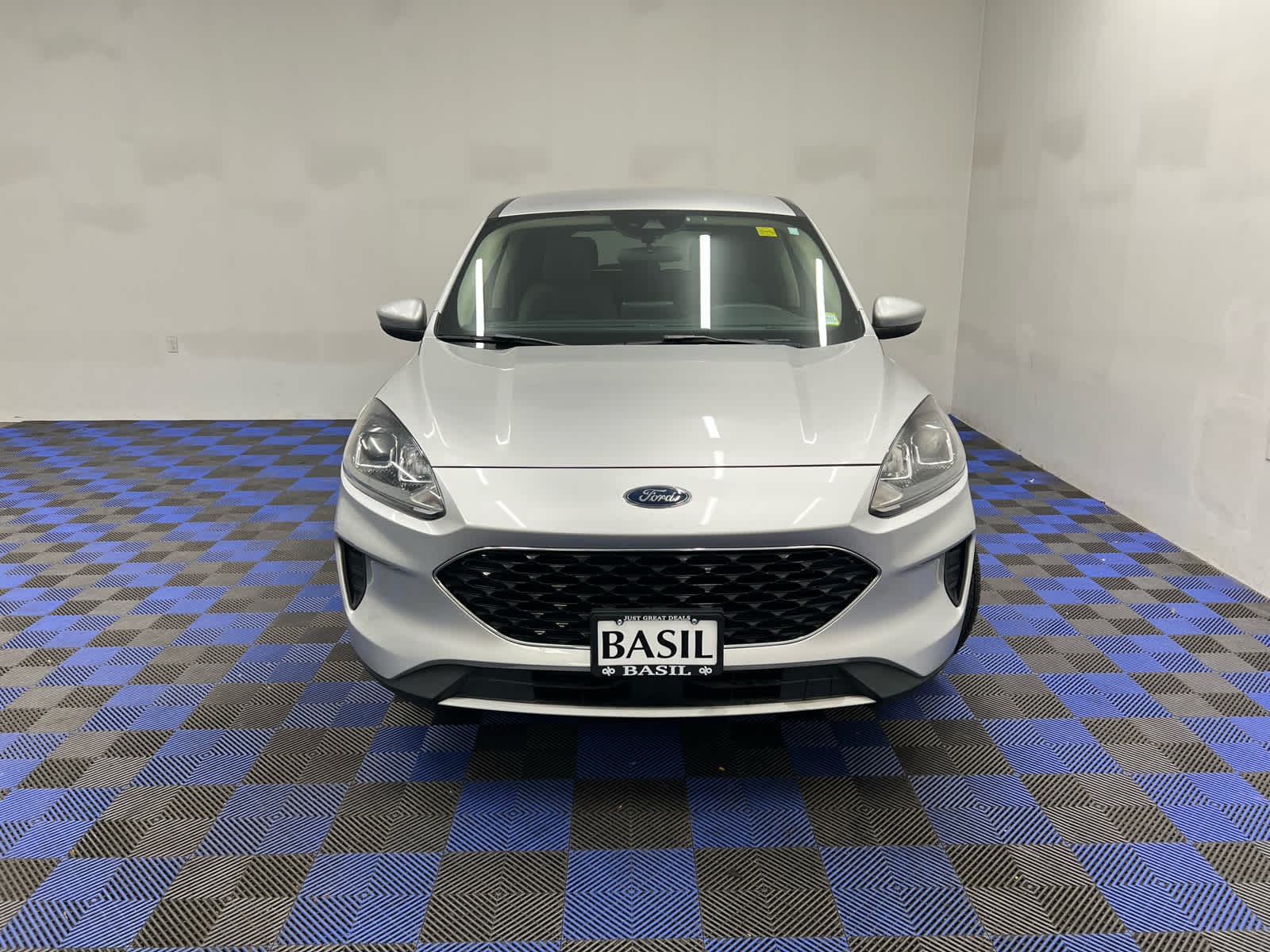 Used 2020 Ford Escape SE with VIN 1FMCU9G62LUA08075 for sale in Niagara Falls, NY