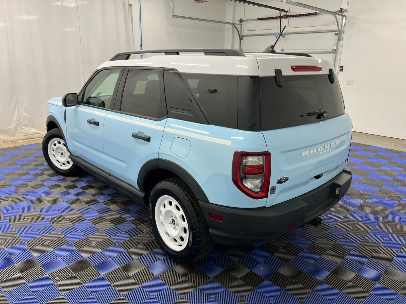 2024 Ford Bronco Sport Heritage photo 2