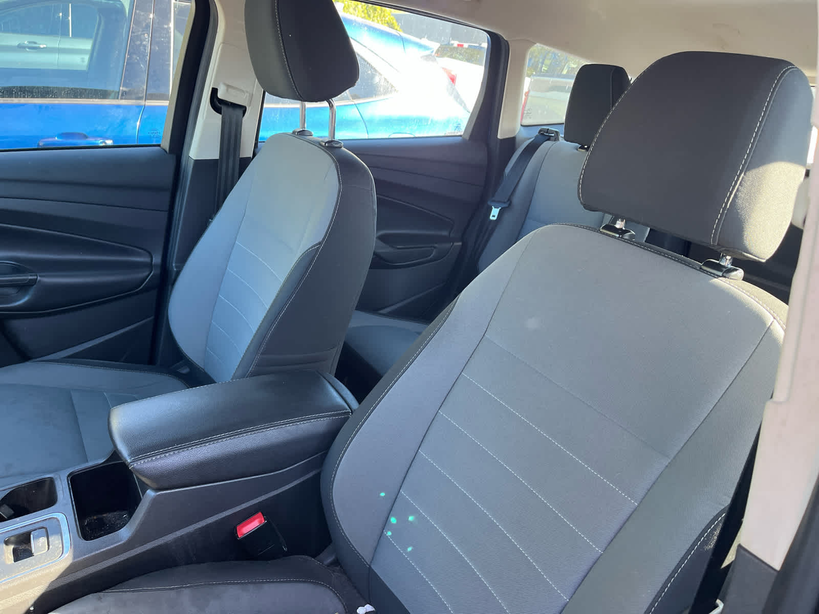 2017 Ford Escape S photo 2