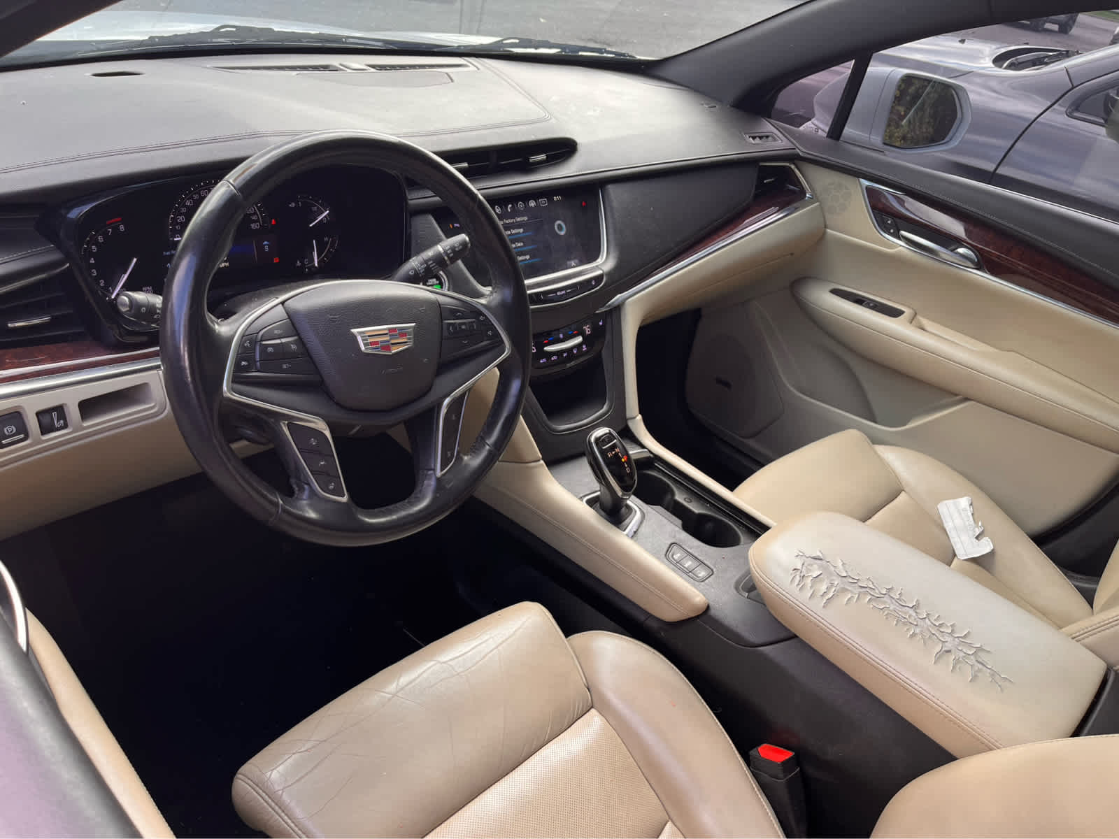 2017 Cadillac XT5 Luxury photo 3